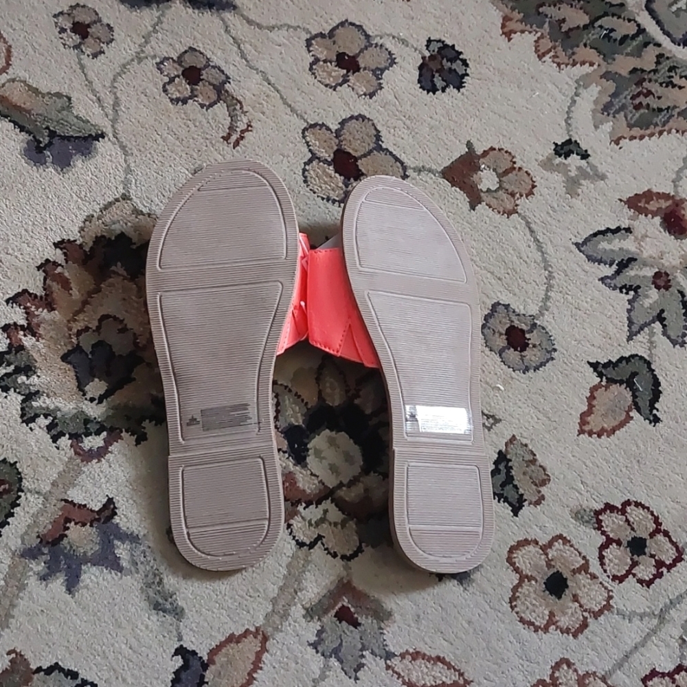 Old Navy Pink Sandals kids,girls - Picture 2 of 2